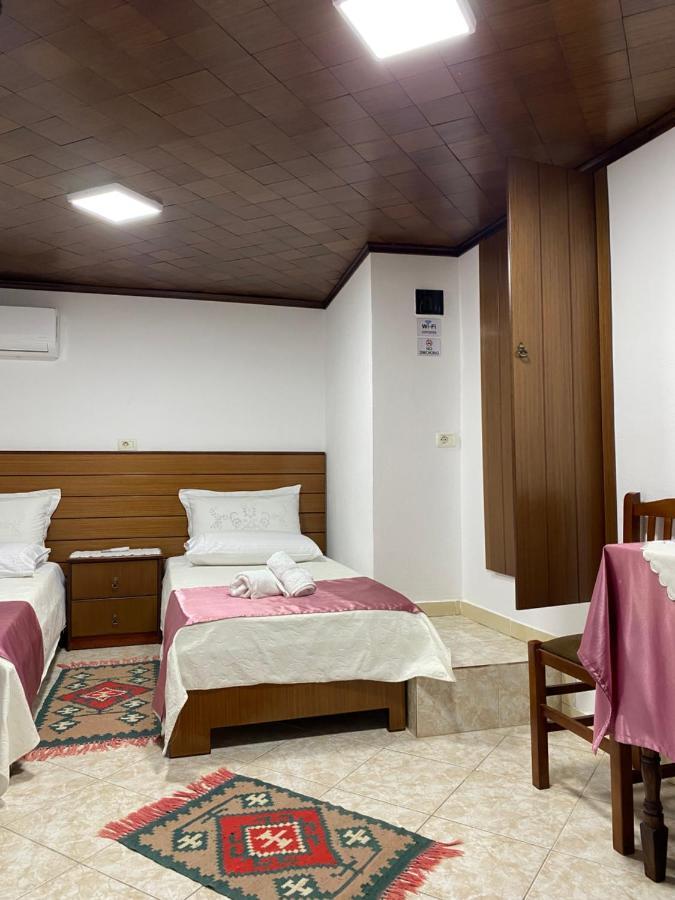 Yuri Guest House Гирокастра Экстерьер фото