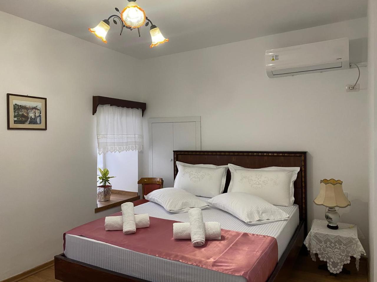 Yuri Guest House Гирокастра Экстерьер фото