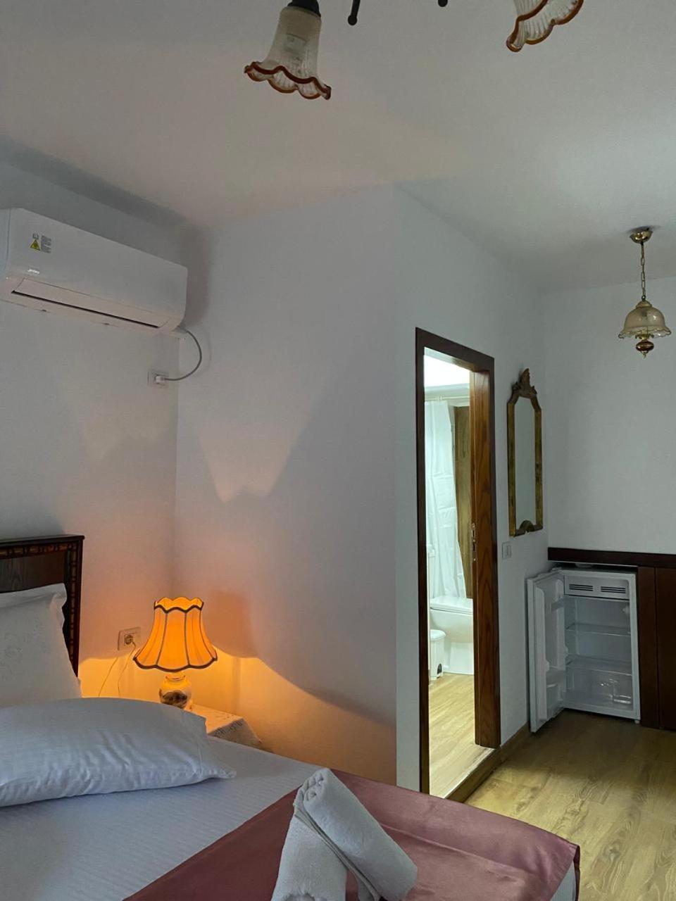 Yuri Guest House Гирокастра Экстерьер фото