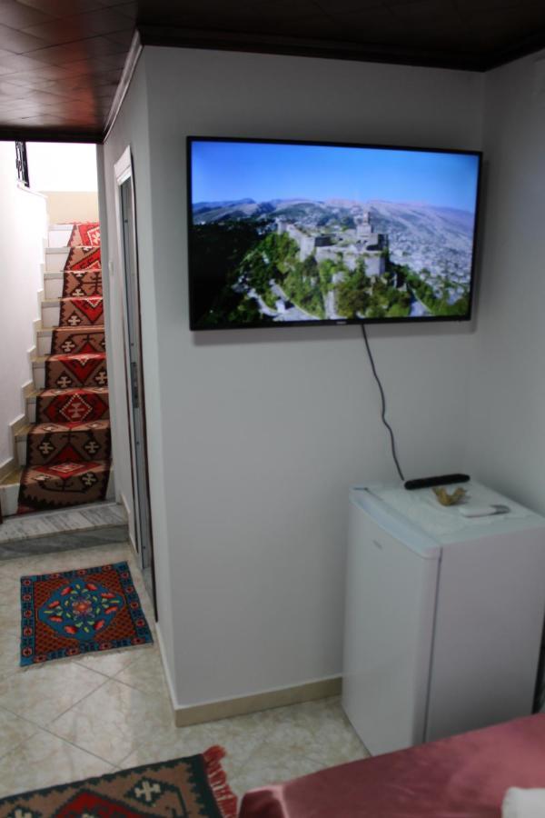 Yuri Guest House Гирокастра Экстерьер фото