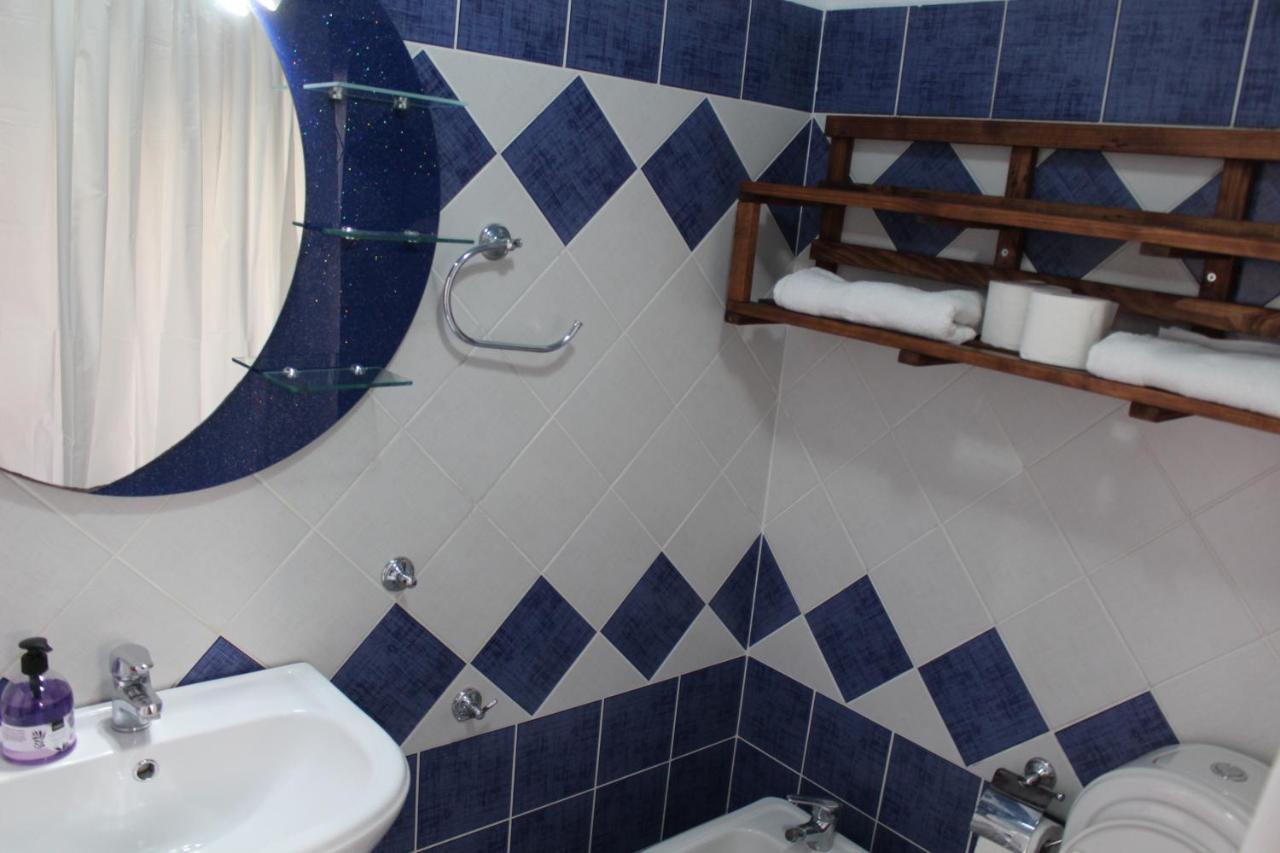 Yuri Guest House Гирокастра Экстерьер фото